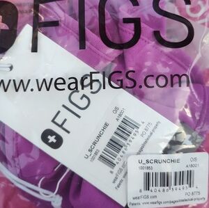 NWT Ultra berry Scrunchie By Figs